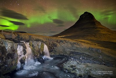 Aurora over Mount Kirkjufell, Iceland_small.jpg