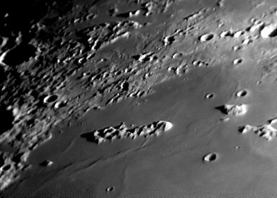 Sep 14 2013 Moon Montes Recti 90km long.jpg