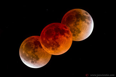 April-Lunar-Eclipse---Tri.jpg