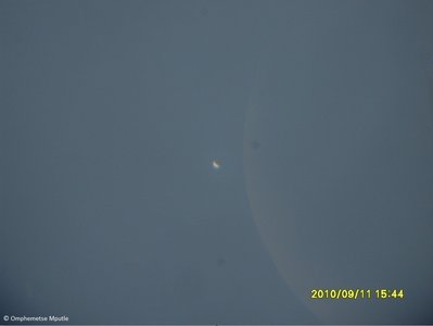 Venus behind moon.jpg