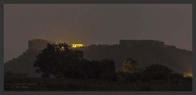 2014-08-18 Venus Jupiter Tijara Fort talwar_small.jpg