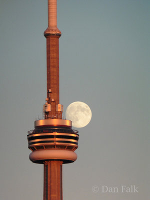 Moon with CN Tower_3_sm.jpg