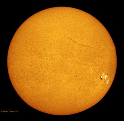 SunHalphaGiantMosaic(X2Flare20141027)Color©APOD_small.jpg