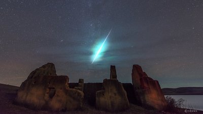 Geminids Fireball_small.jpg