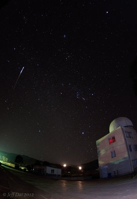 Meteor and Satellite Crossing_small.jpg