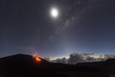 volcan lune à l'aube-8301_small.jpg