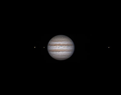 Jupiter_and_3_moons.jpg