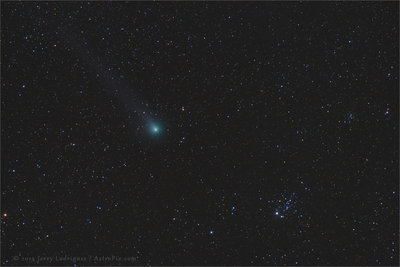 Comet_C-2014_Q2_Lovejoy_and_NGC_457.JPG