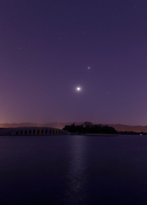 Moon and Venus in Taurus_Wang Letian_small.jpg