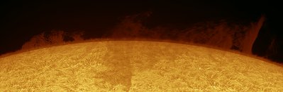 Giant prominence 2015.04.25 col_jpg.jpg