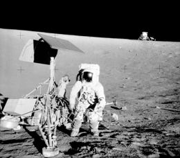 Surveyor_3-Apollo_12.jpg