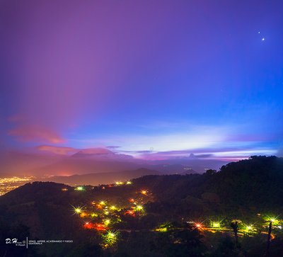 Venus, Júpiter, Fuego and Acatenango_small.jpg