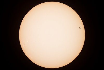 30cze15_ISS_Sun_1_jpg.jpg