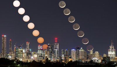 Moonrise and Sunrise over Brisbane_Stephen Mudge_small.jpg