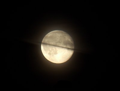 Moon like Saturn 1st August 2015.jpg