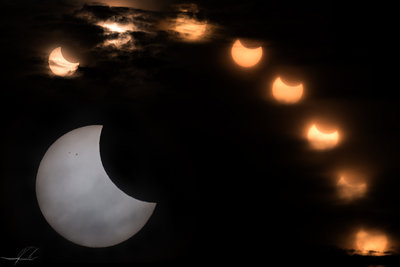 Solar Eclipse - Cape Town 13 Sep 2015.jpg
