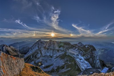 Sunset above Pilatus_Wang Letian_small.jpg