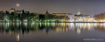 Moonset Reflet in Annecy_small.jpg