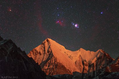 Lunar Alpenglow and Orion over Mt.Chana Dorje_1500_small.jpg
