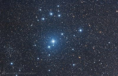 Southern_Pleiades_light_integration_processed_small.jpg