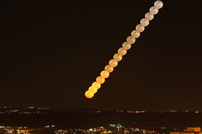 FOTOS DE LA SUPERLUNA  , PROVENIENTES DE TODO EL MUNDO TOMADAS POR LOS MIEMBROS DEL FORO . File