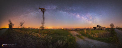 windmill_barn_milkyway_pano_small.png