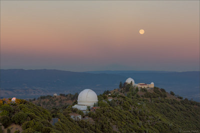 LH7407_LickObservatorySolsticeDawnMoonset_1440x960.jpg