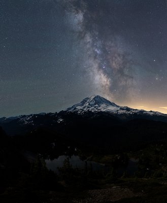 WEB.Milky-Way-Tracked-Pano-Mt-Rainier_small.jpg
