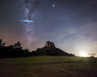 Meteor by Rafael Defavari.jpg
