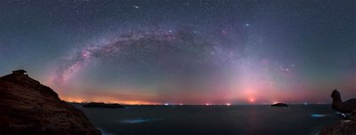 Milky Way, Zodiacal light with Moonrise in Sea cliff_small.jpg