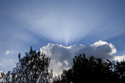 equinox_crepuscular_rays_abraham.jpg