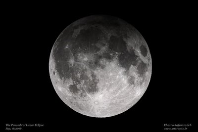 Penumbral-Lunar-Eclipse-khosro-jafarizadeh_apod_small.jpg