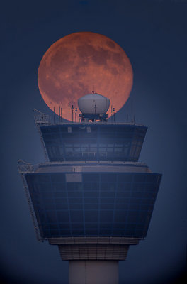 lunar-scenic-airport-01.jpg