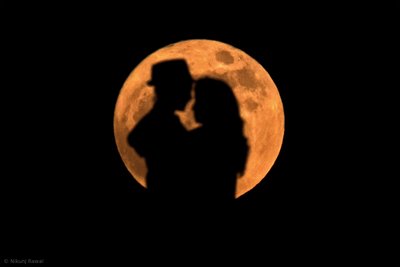 Romance Against Super Moon_small.jpg