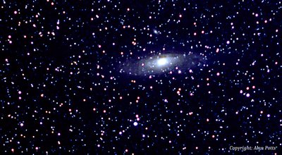 M31_18thNov16_50mm_f2p8_Nikon_28mins_st_21h00mUT_mostly3200ISO_4s_frames_PShop_close3.jpg