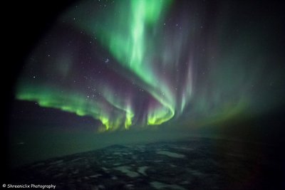 Aurora-over-Icy-Canada_small.jpg