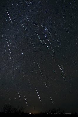 _IMG_8852 stack 61meteors flat small_small.jpg