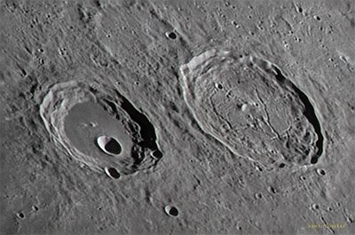 Details of Craters Hercules  (Diameter 70 Km) & Atlas (Diameter 88 Km).jpg