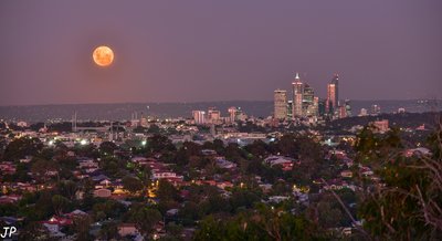 2017-04-11_Full-Moon1_res4.jpg