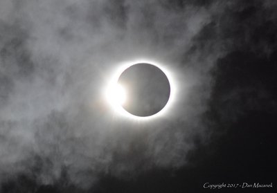 eclipse_ring_2017_Mazanek_small.jpg