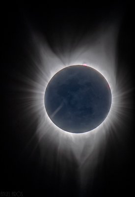 eclipse_HDR_lunavisible_small.jpg