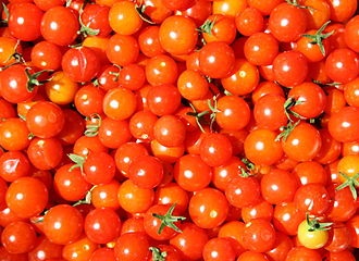 330px-Cherry_tomatoes.jpg