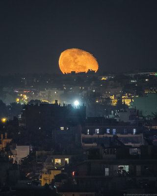 athens-moonrise-alexandros-maragos.jpg