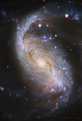 NGC1672_HubbleNobre_960.jpg