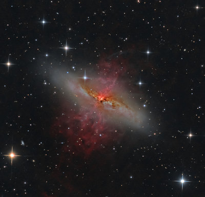 M82_HaS1_CBS_Noise_Crop_GE_Cos_Crop_SS_HPF2_CBH_HVLG_SCW.jpg