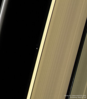 SaturnEarthMoon_Cassini_960.jpg