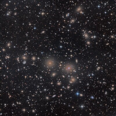 NGC1275__S1_WhiteCal_CBS_HVLG_Dust1_Shadows50_USM50_4_5_Crop_SS2083_Desat_Noise_s.jpg