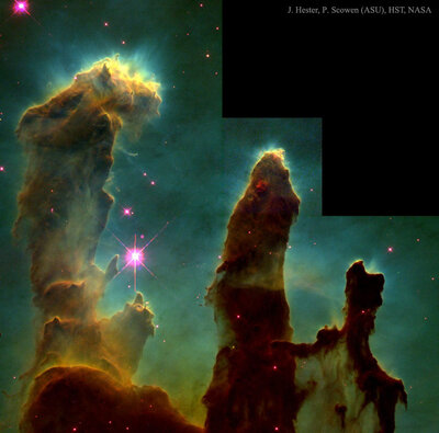 pillars8_hst_960.jpg