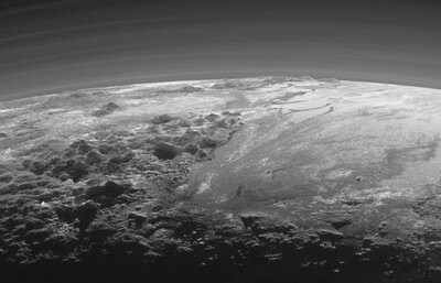 Pluto-Mountains-Plains9-17-15_1024.jpg