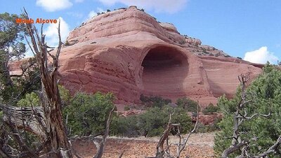 800px-MoabAlcove.jpg